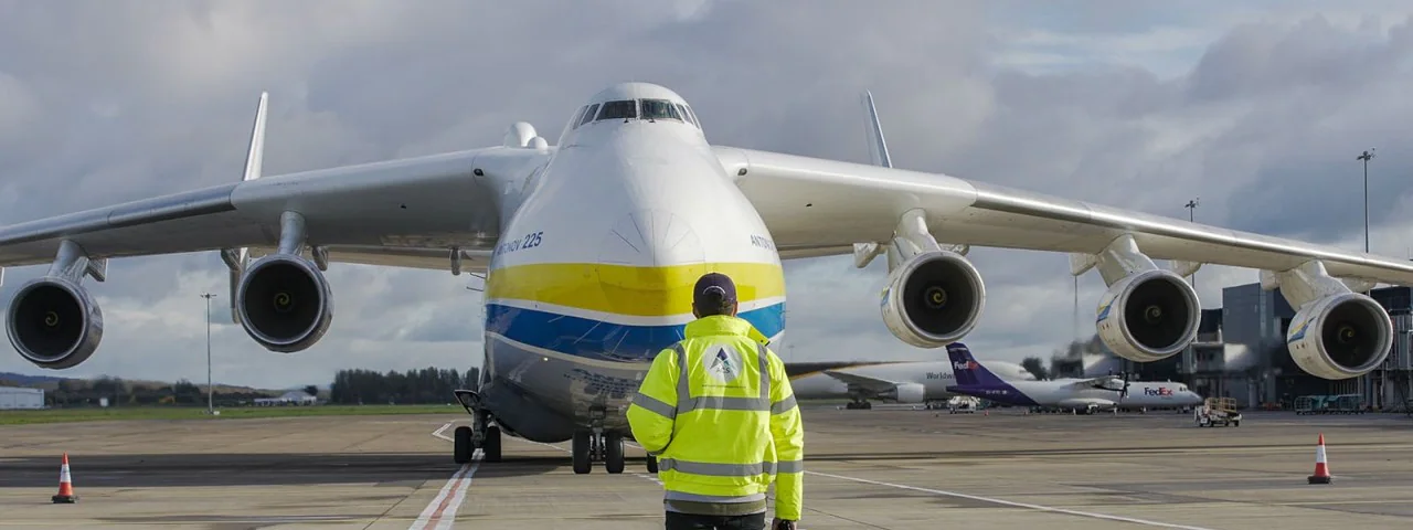 租用世界最大的飞机进行国际货运包机