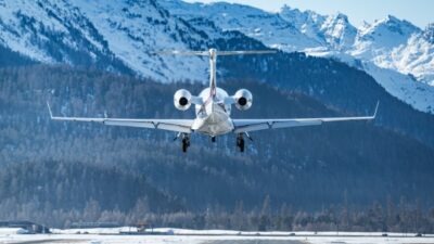 乘坐私人包机旅行